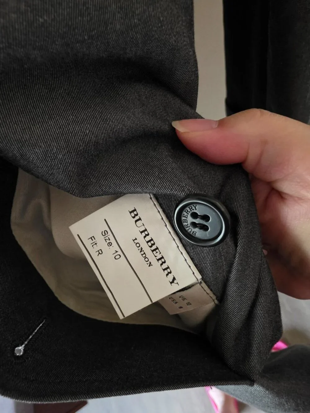 Burberry Gray Classic Trench Size 10 R, Excellent condition - Picture 6 of 16